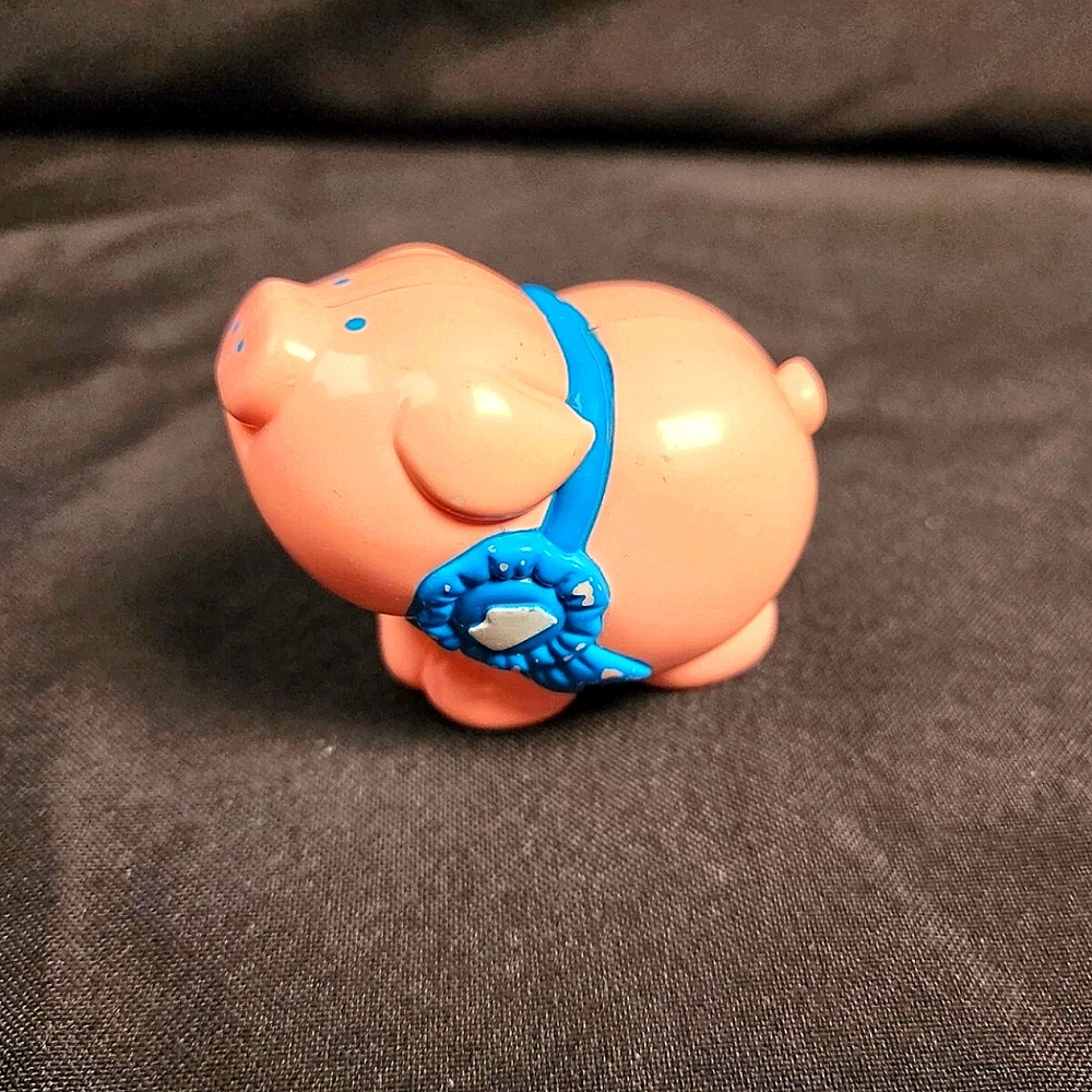 3" PVC Round Cute Piggy Toy 1st Class Ribbon Farm Animal Playset Vintagetoys